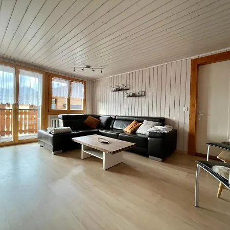 Diana - Spacious Flat - Village Core - South Facing - Ski-in/ski-out Apartment